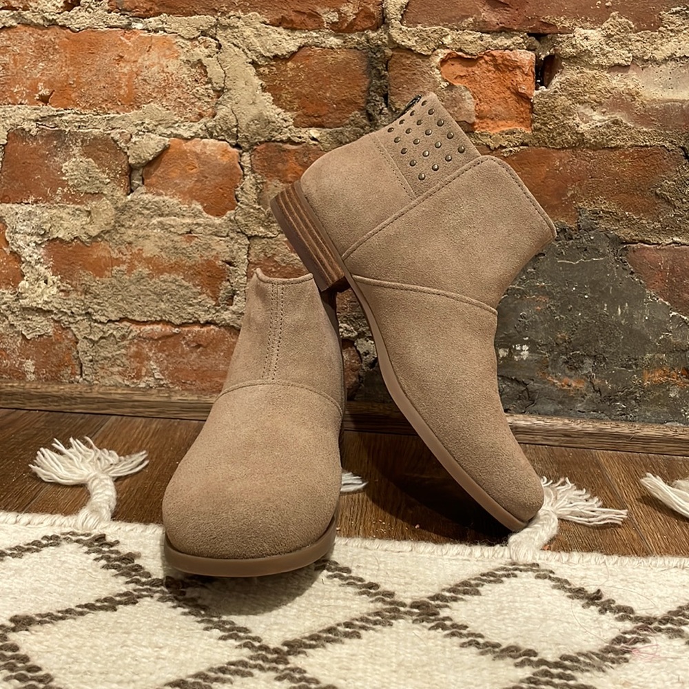 Koolaburra by UGG Ankle Boot